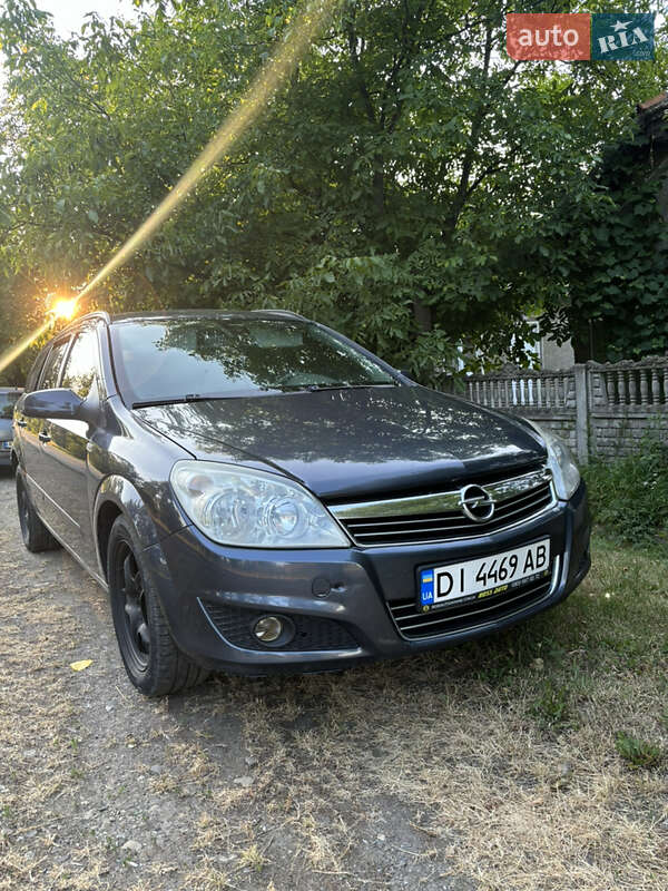Универсал Opel Astra 2007 в Ивано-Франковске
