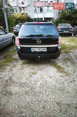 Універсал Opel Astra 2005 в 