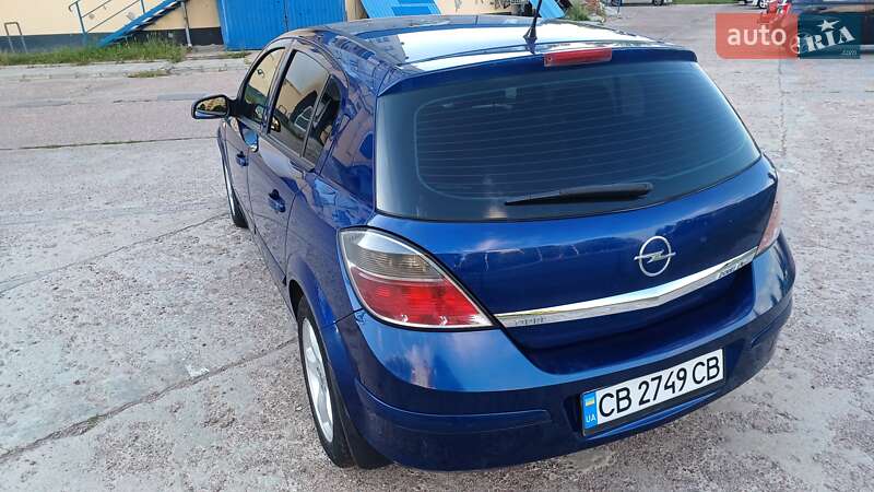 Хэтчбек Opel Astra 2007 в Чернигове
