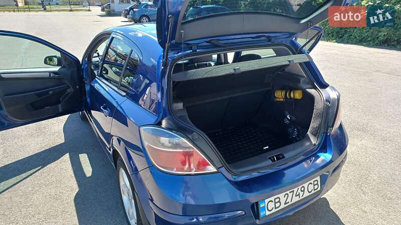 Хэтчбек Opel Astra 2007 в Чернигове