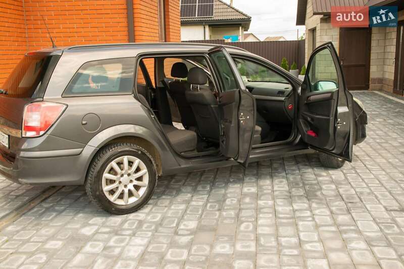 Универсал Opel Astra 2009 в Вараше фото 29 Универсал Opel Astra 2009 в Вараше