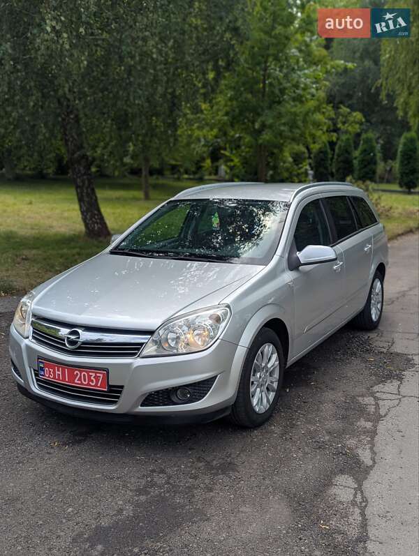 Универсал Opel Astra 2009 в 
