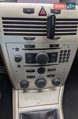 Универсал Opel Astra 2009 в 