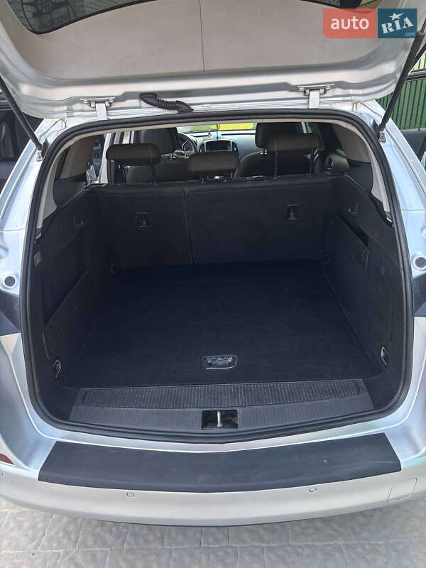 Универсал Opel Astra 2011 в Львове