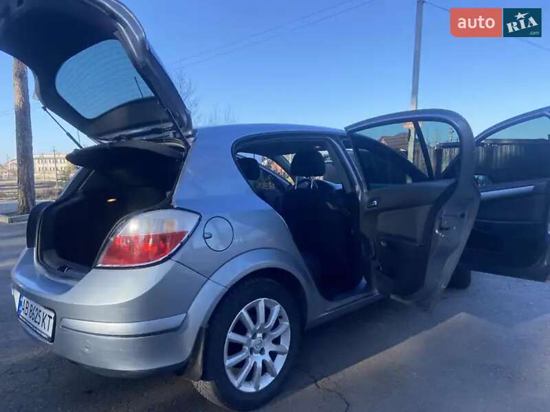 Хетчбек Opel Astra 2004 в Вінниці