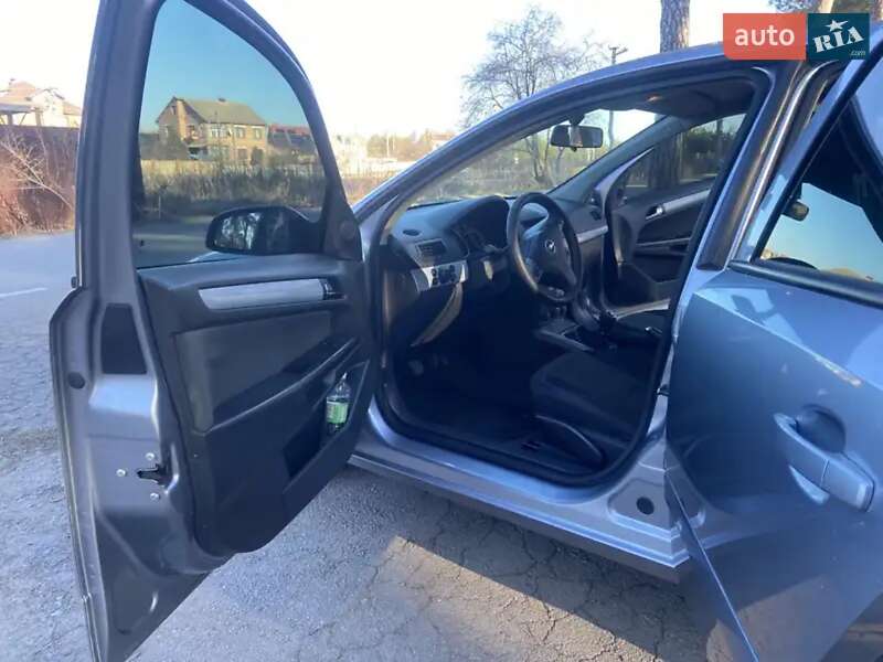 Хетчбек Opel Astra 2004 в Вінниці