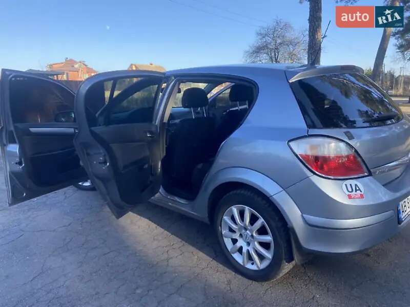 Хетчбек Opel Astra 2004 в Вінниці