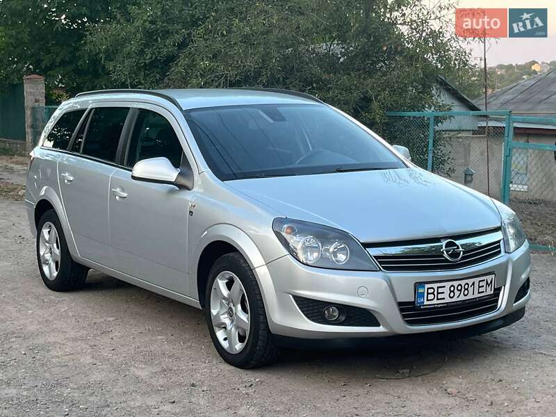 Opel Astra 2010