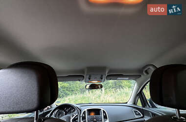 Универсал Opel Astra 2012 в 