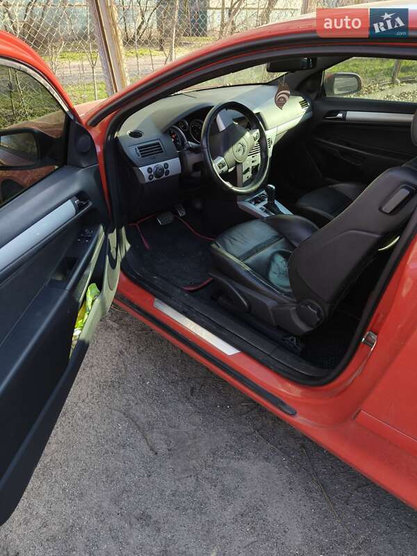 Купе Opel Astra 2007 в Каменском