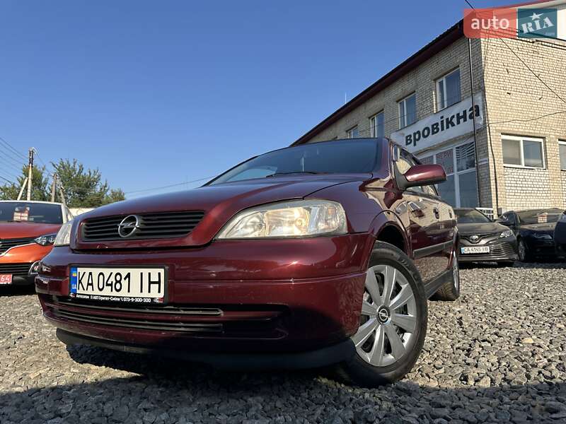 Хэтчбек Opel Astra 2004 в Смеле