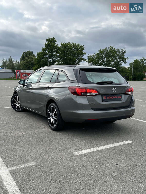 Универсал Opel Astra 2017 в Белогородке