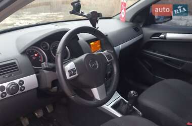 Универсал Opel Astra 2006 в 