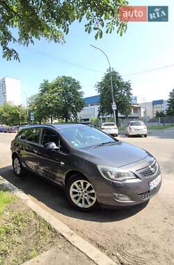 Універсал Opel Astra 2012 в Києві