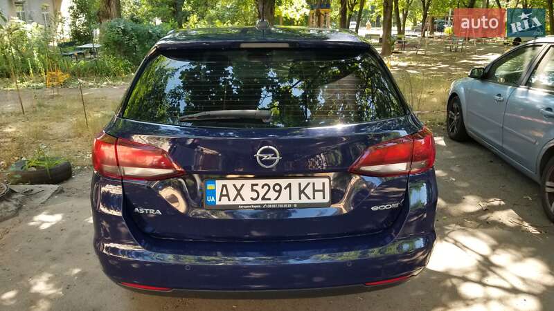 Универсал Opel Astra 2017 в Одессе