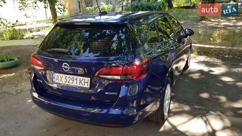 Универсал Opel Astra 2017 в Одессе