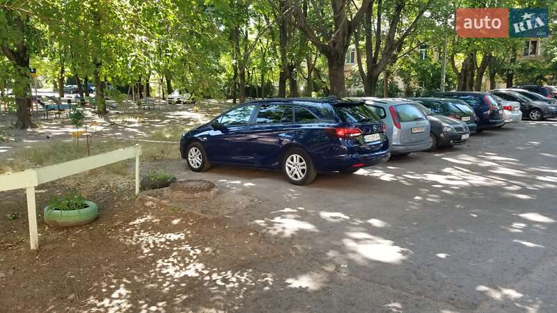 Универсал Opel Astra 2017 в Одессе
