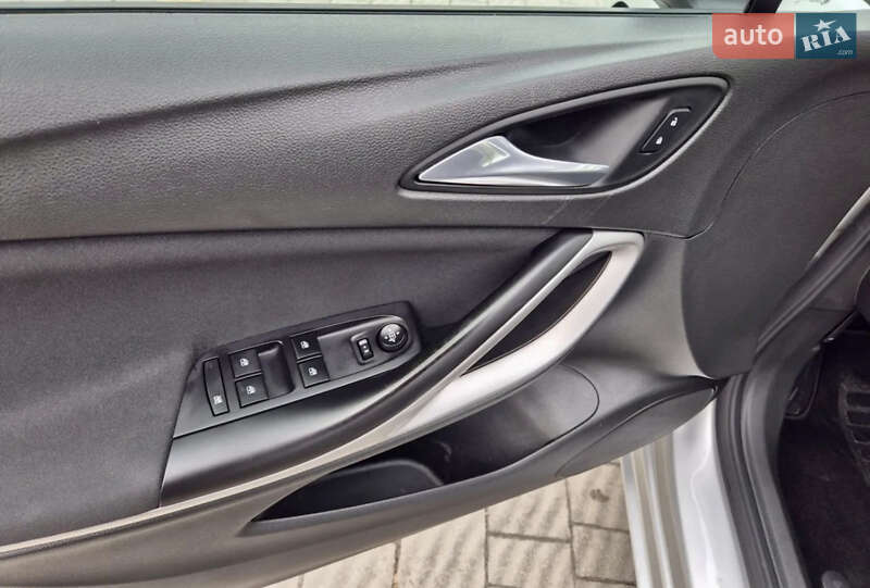 Универсал Opel Astra 2020 в Кропивницком