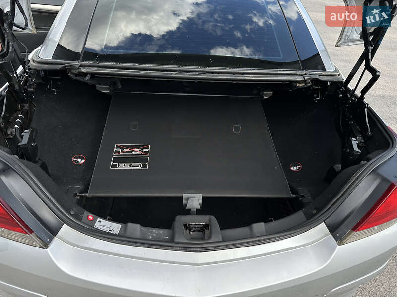 Кабриолет Opel Astra 2006 в Обухове