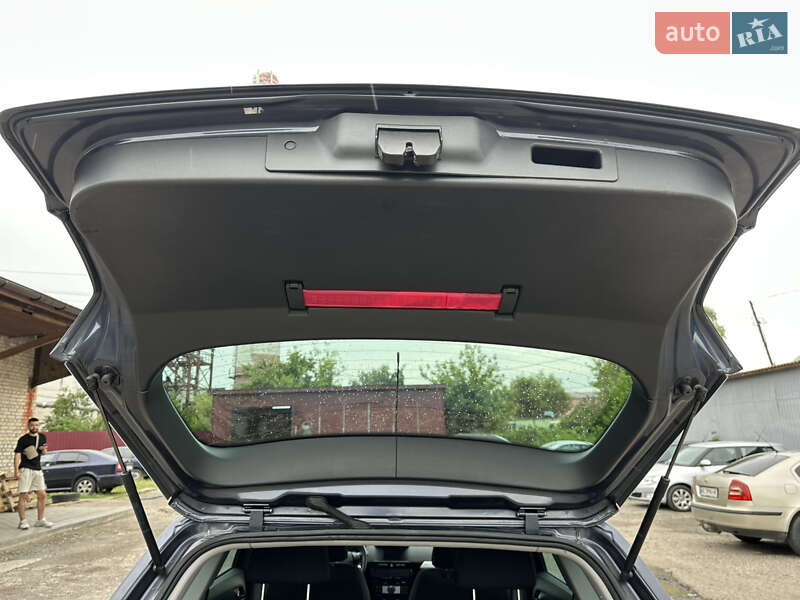 Универсал Opel Astra 2010 в Луцке