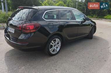 Универсал Opel Astra 2011 в 