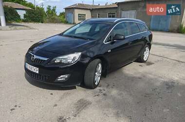 Універсал Opel Astra 2011 в Бердичеві