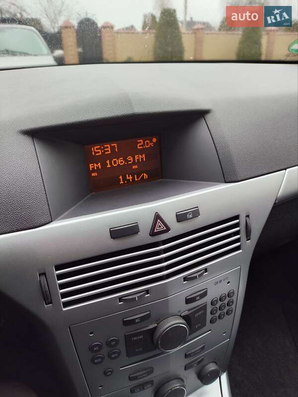 Универсал Opel Astra 2009 в Луцке