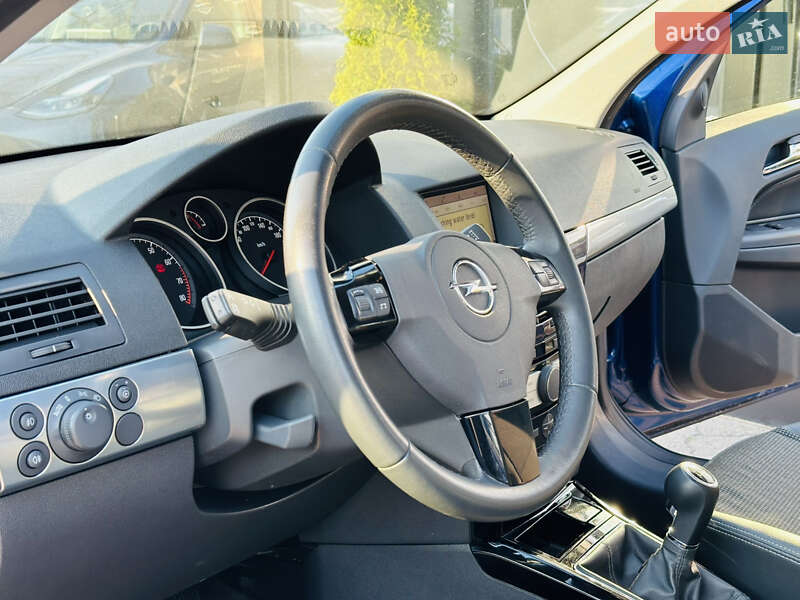 Универсал Opel Astra 2009 в Харькове