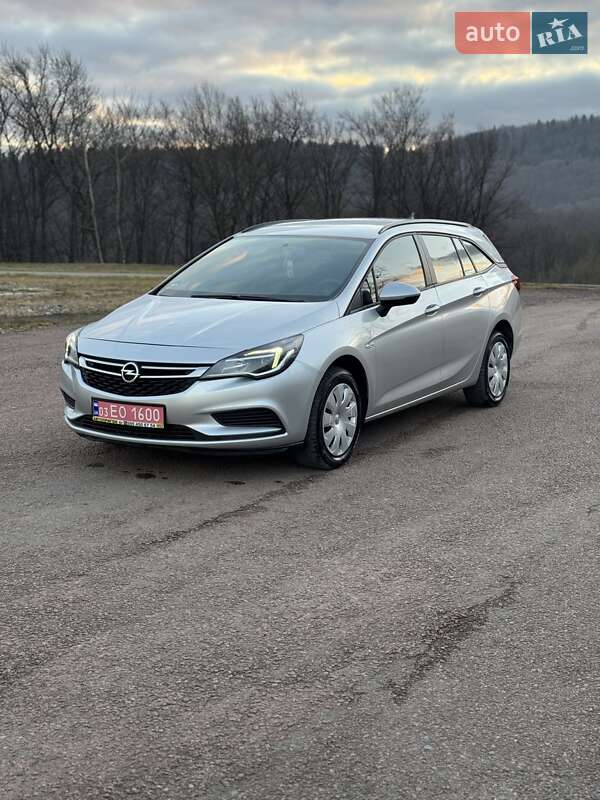 Універсал Opel Astra 2019 в Долині