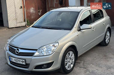 Хетчбек Opel Astra 2008 в Полтаві