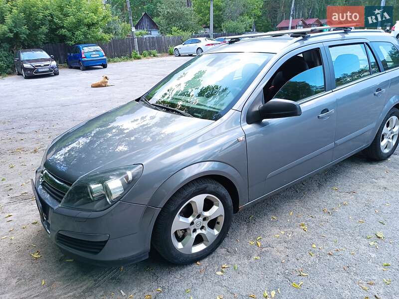 Универсал Opel Astra 2005 в Житомире