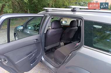 Универсал Opel Astra 2005 в 