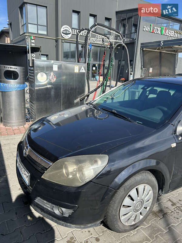 Хэтчбек Opel Astra 2004 в Львове