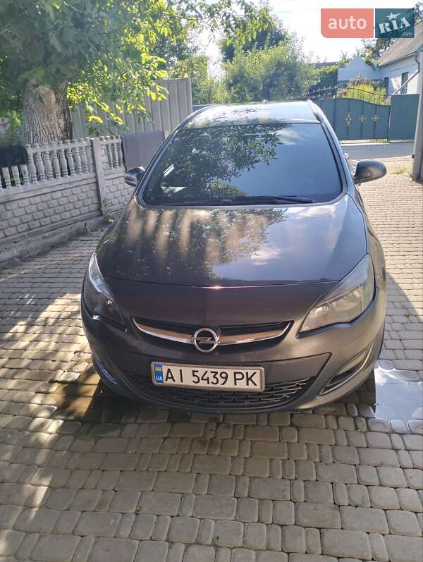 Универсал Opel Astra 2013 в Белой Церкви