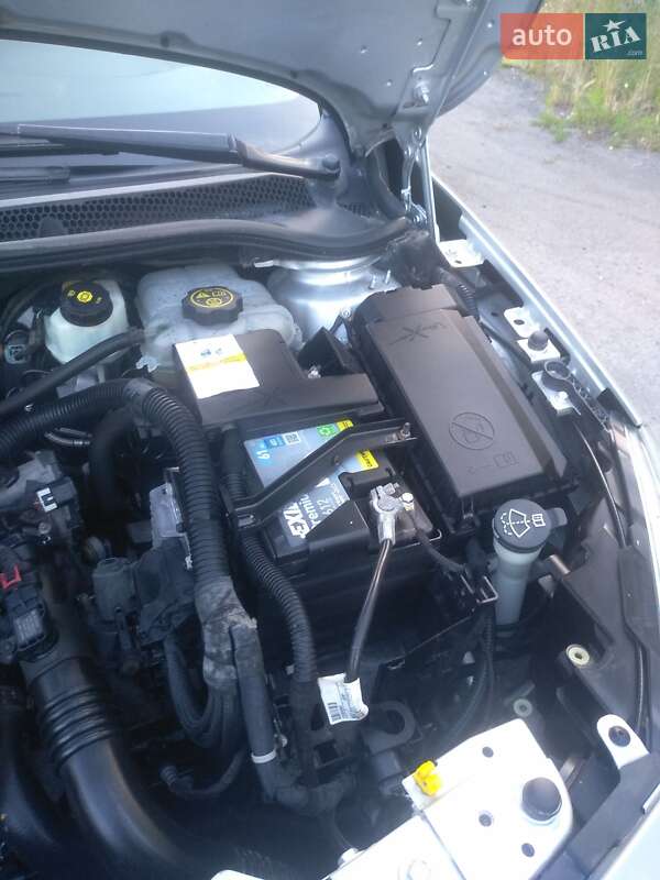 Универсал Opel Astra 2011 в Радивилове