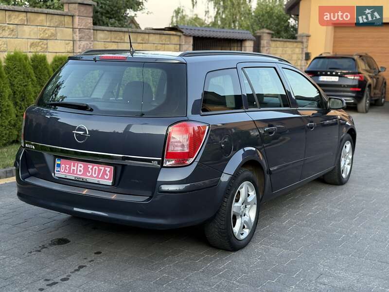 Універсал Opel Astra 2008 в Луцьку