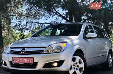 Универсал Opel Astra 2008 в Дрогобыче