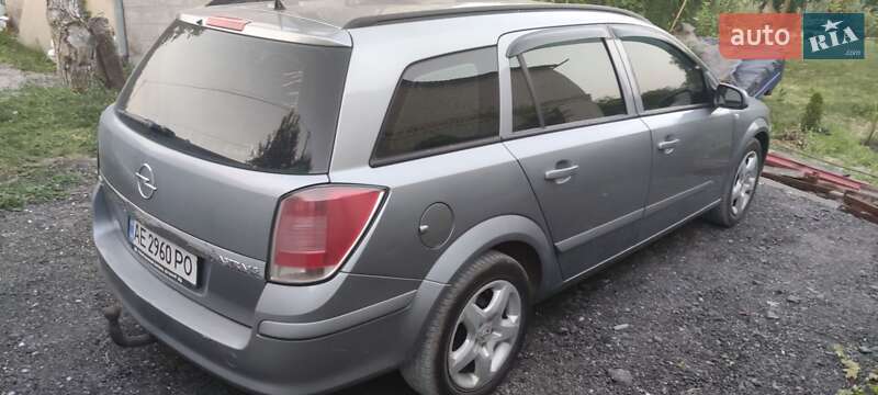 Универсал Opel Astra 2006 в Каменском