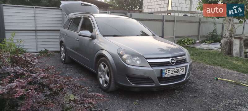 Универсал Opel Astra 2006 в Каменском