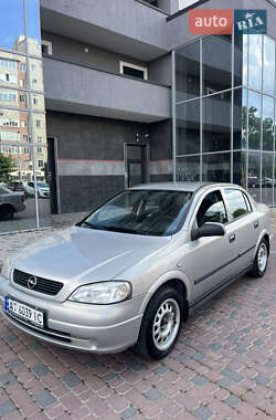 Седан Opel Astra 2008 в Ивано-Франковске