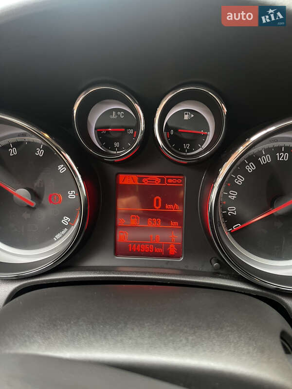 Универсал Opel Astra 2015 в Ивано-Франковске