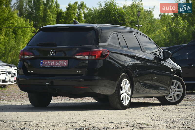 Универсал Opel Astra 2017 в Бердичеве