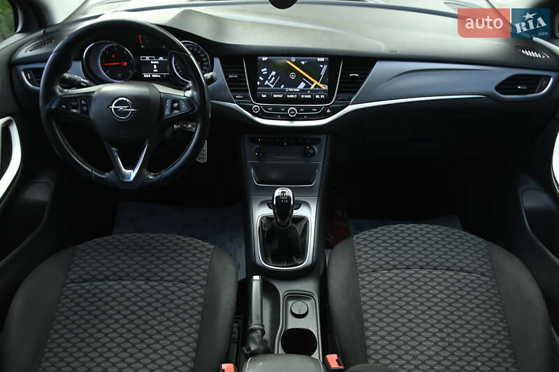 Универсал Opel Astra 2017 в Бердичеве