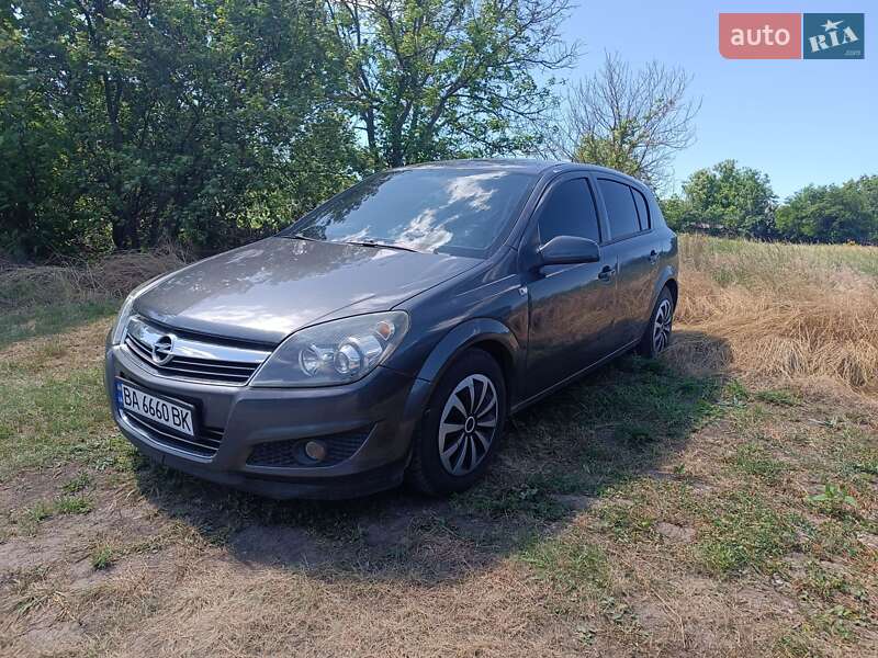 Хэтчбек Opel Astra 2009 в 