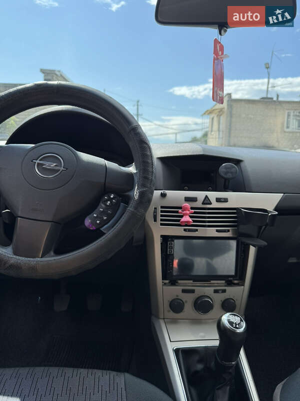 Хэтчбек Opel Astra 2008 в Львове