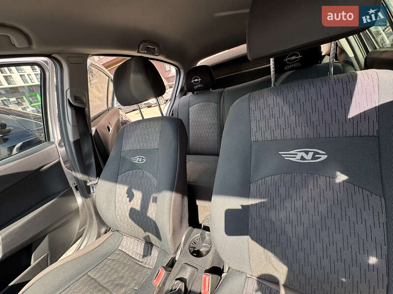 Хэтчбек Opel Astra 2008 в Львове