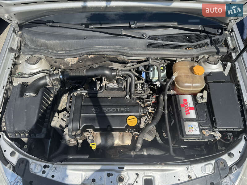Хэтчбек Opel Astra 2008 в Львове