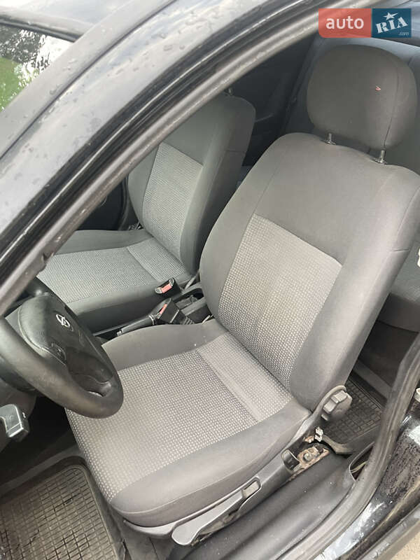 Седан Opel Astra 2007 в Чернігові