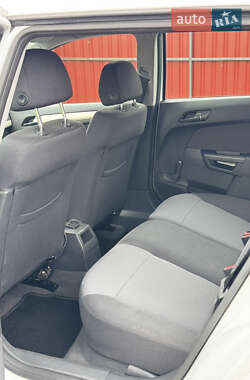 Универсал Opel Astra 2008 в 
