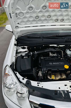 Универсал Opel Astra 2008 в 